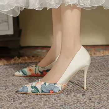 Луксозни Дамски обувки на висок Ток с Копринен Цветя модел на висок ток; Дамски Елегантни и Уникални Сватбени обувки на висок ток 9 см; Новост 2023 г.; Дамски обувки