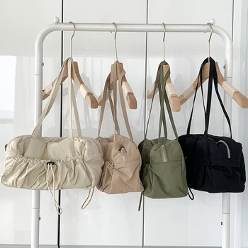 2023 Нова дамска чанта-възглавници с цип, чанти за средно рамо, младежки дамски чанти, дамски чанти-тоут голям капацитет, разпродажба